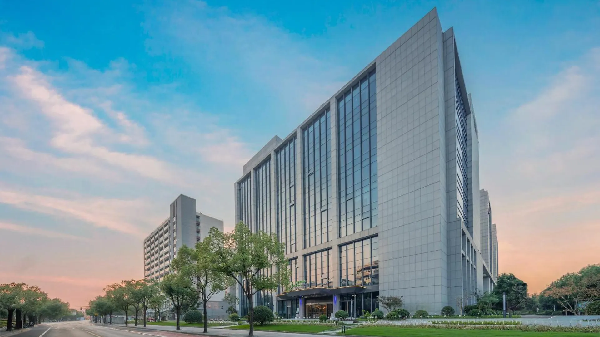 Hotel Holiday Inn Express Shanghai Hongqiao Linkong By Ihg