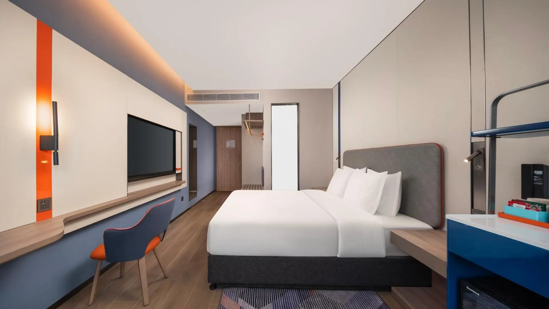 Holiday Inn Express Shanghai Hongqiao Linkong By Ihg Hotel