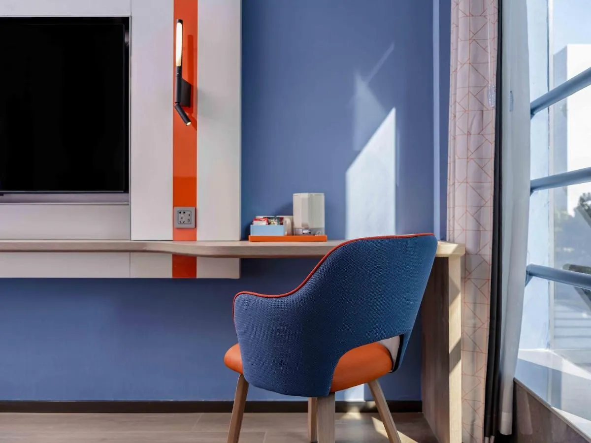 Holiday Inn Express Shanghai Hongqiao Linkong By Ihg Hotel